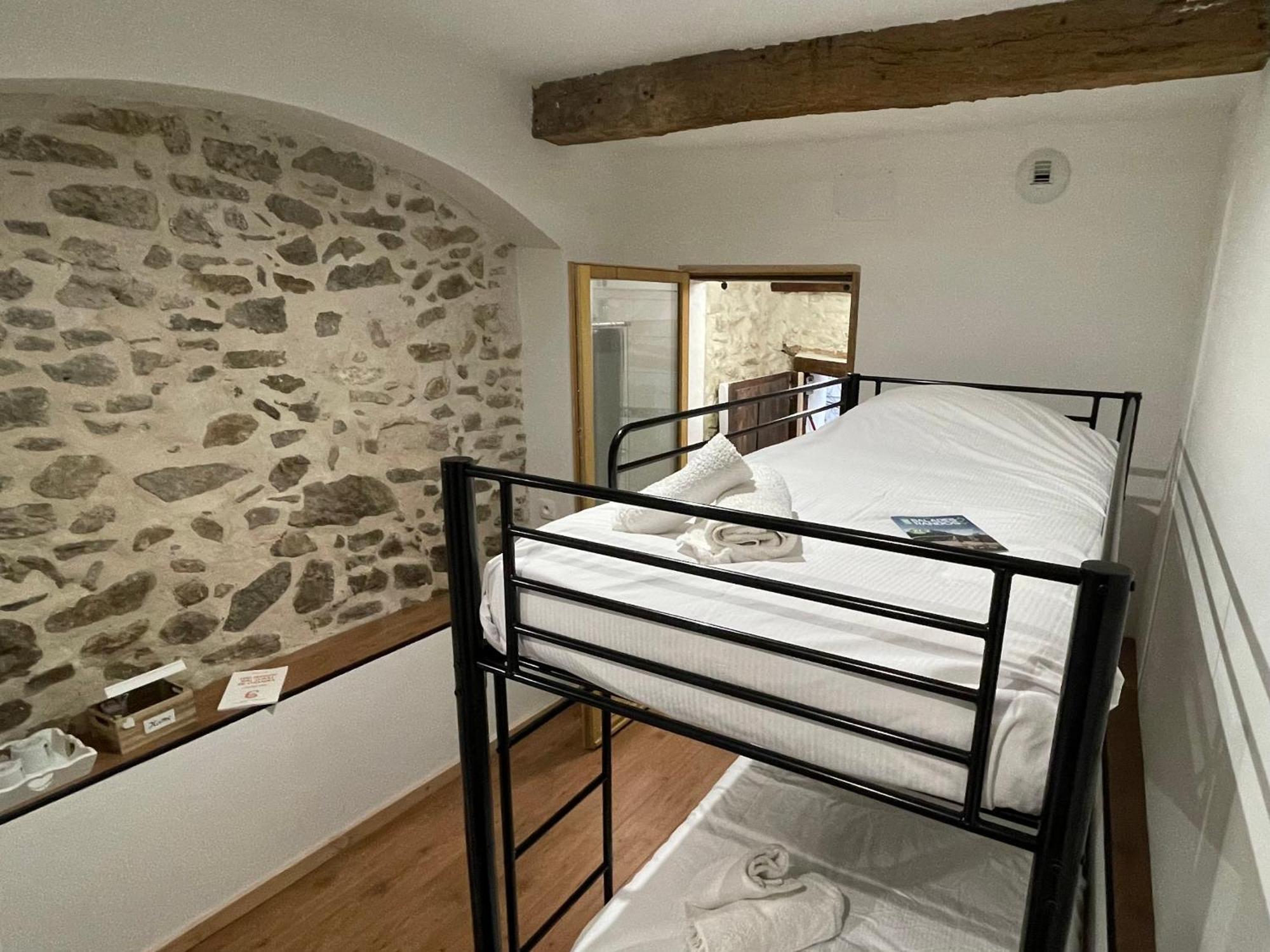 Chambre Le 40 Marches Cucugnan Exterior photo