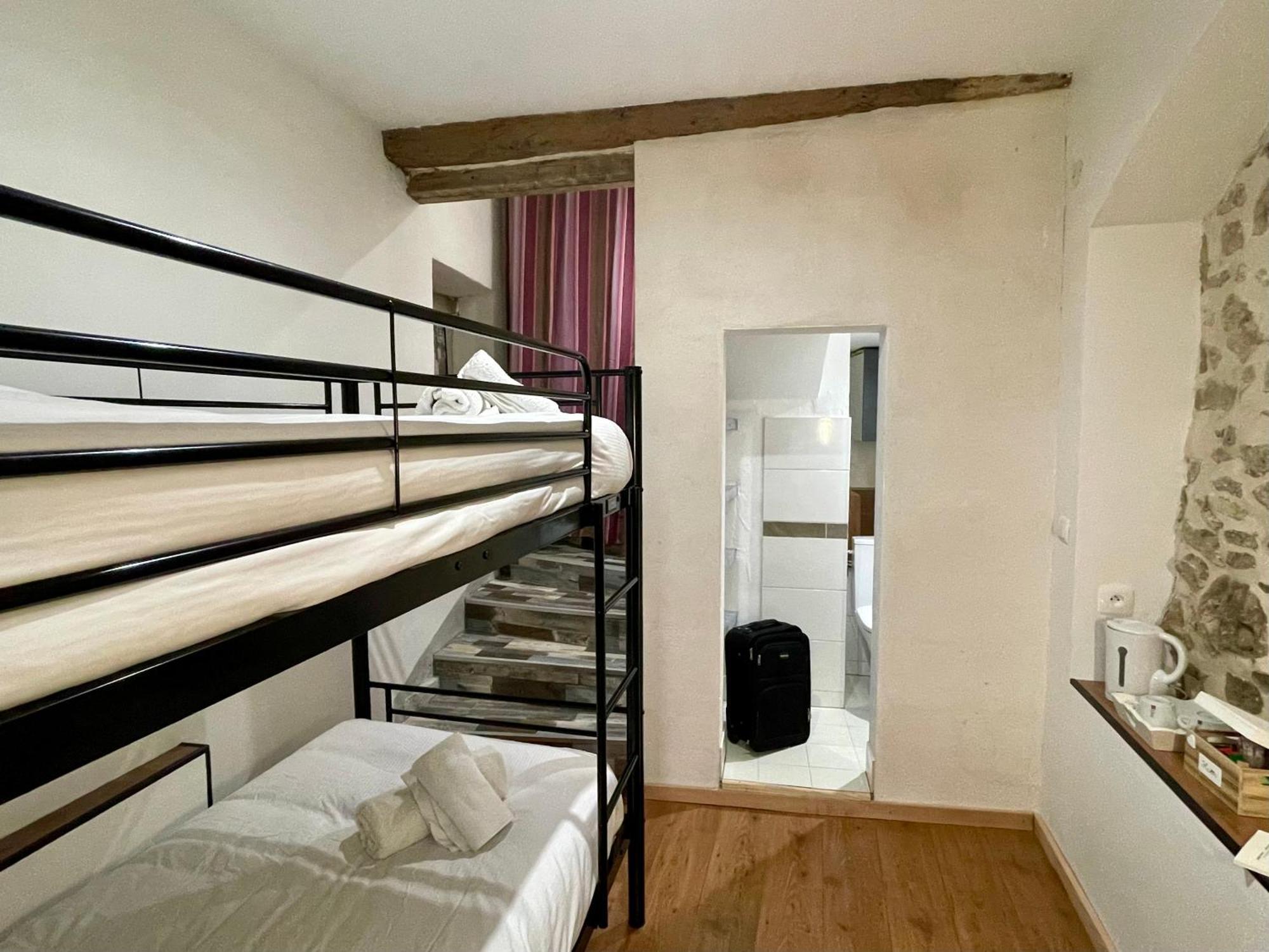 Chambre Le 40 Marches Cucugnan Exterior photo